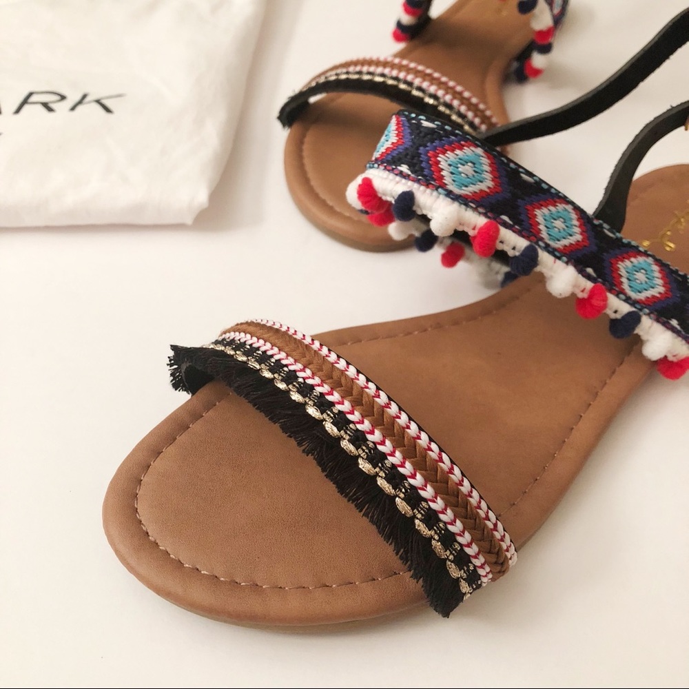 Embroidered Pom Pom black sandals - Picture 3 of 7